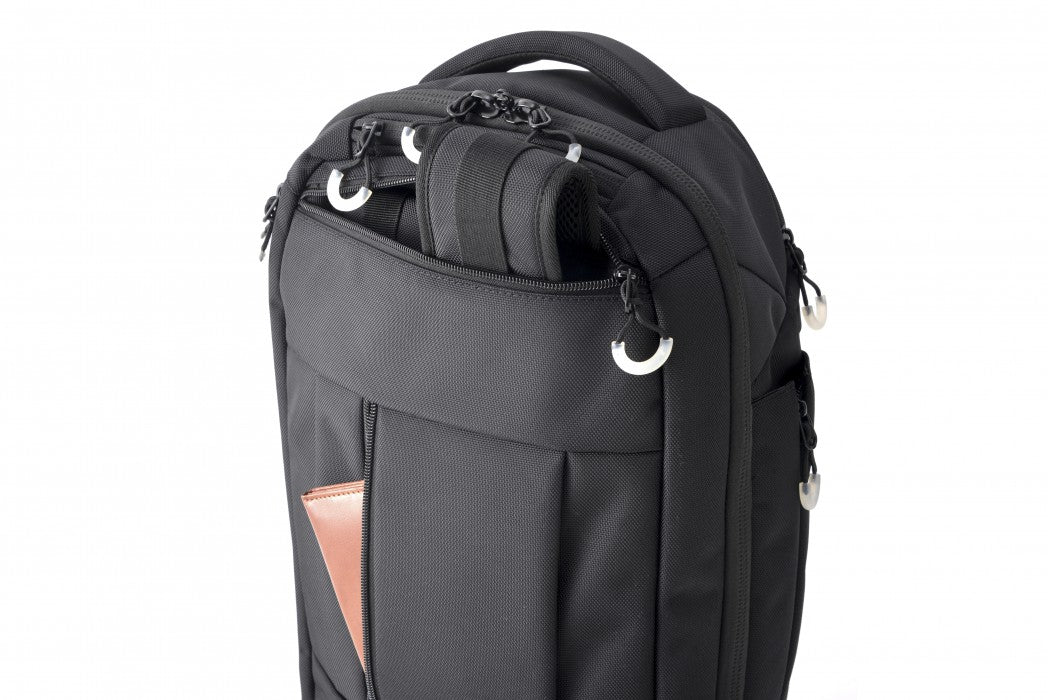 DEVICE 【新世紀エヴァンゲリオンコラボ】DEVICE×A.T.FIELD プログレッシブ バックパック ARN21118 エヴァ 4wayバッグ リュックサック ショルダー 斜め掛け ボストン キャリーオンバッグ おしゃれ 人気 送料無料