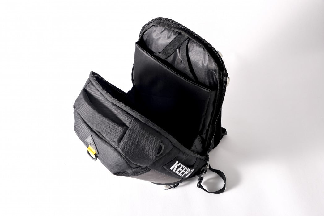 DEVICE 【新世紀エヴァンゲリオンコラボ】DEVICE×A.T.FIELD プログレッシブ バックパック ARN21118 エヴァ 4wayバッグ リュックサック ショルダー 斜め掛け ボストン キャリーオンバッグ おしゃれ 人気 送料無料