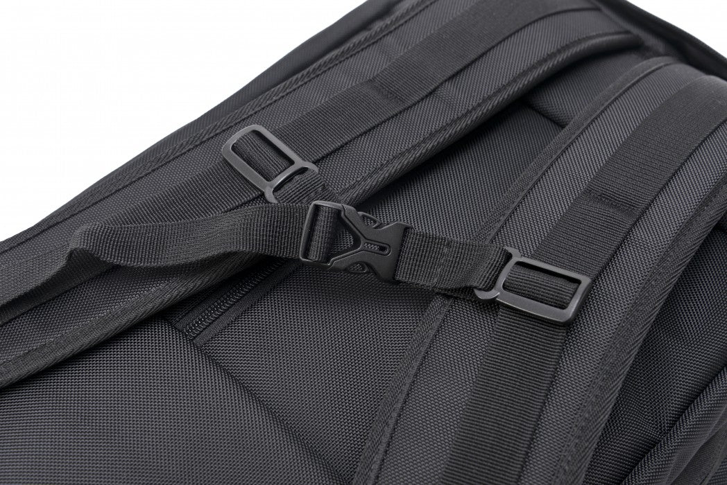 DEVICE 【新世紀エヴァンゲリオンコラボ】DEVICE×A.T.FIELD プログレッシブ バックパック ARN21118 エヴァ 4wayバッグ リュックサック ショルダー 斜め掛け ボストン キャリーオンバッグ おしゃれ 人気 送料無料