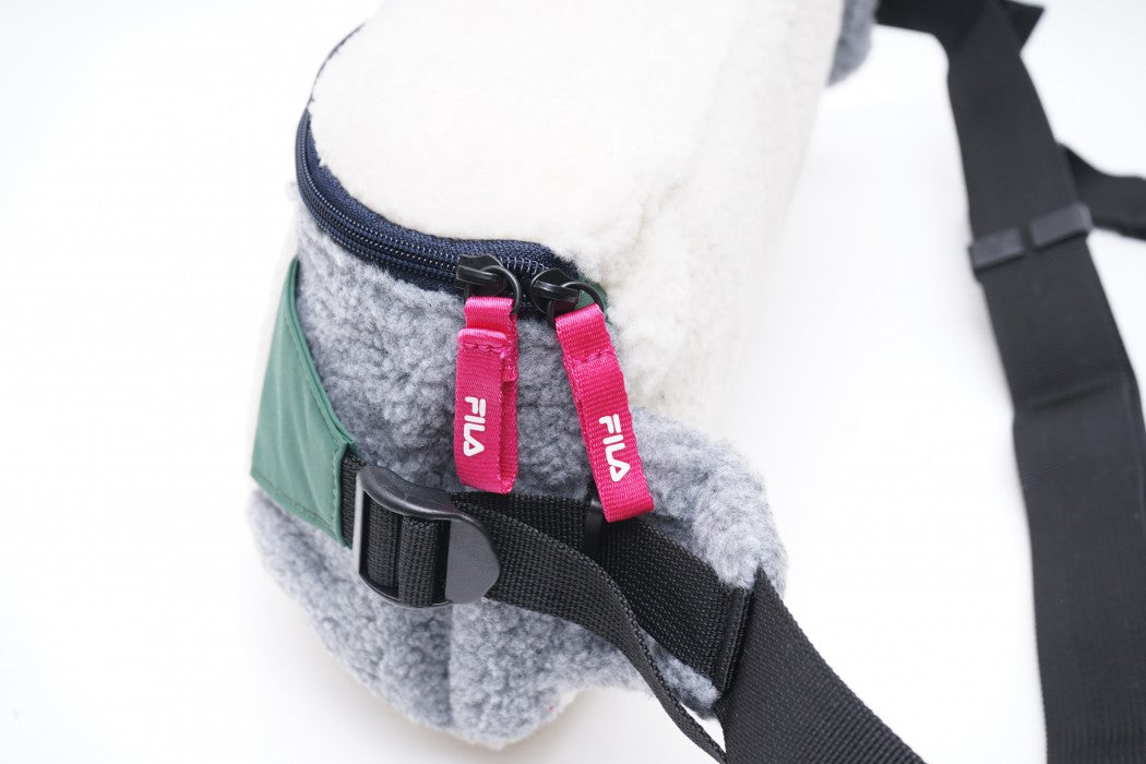 BTS着用モデル FILA フィラ ボア ボディバッグ ウエストバッグ No.FS3BCC6379Xウエストポーチ バンタン バッグ カバン  鞄 メンズ レディース ユニセックス 人気 送料無料