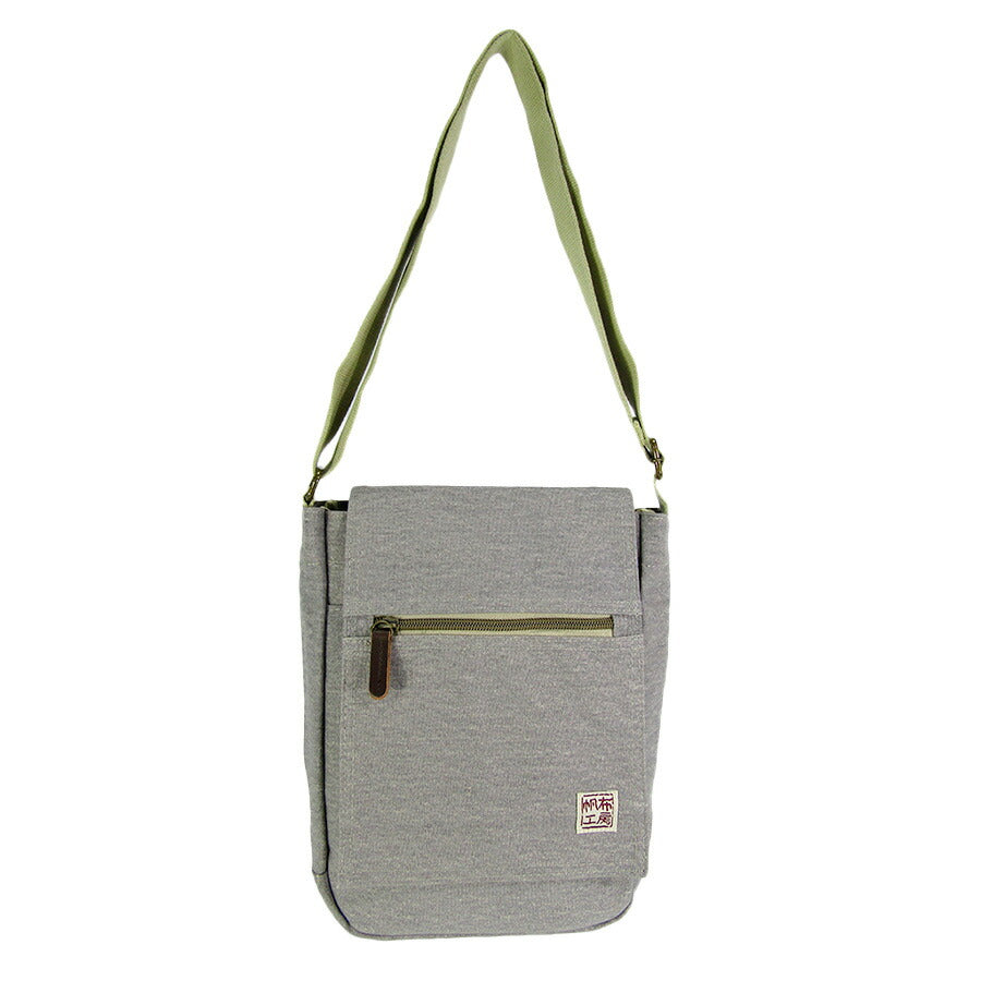 【帆布工房】3X55 FLAP SHOULDERシリーズ ショルダーバッグ はんぷこうぼう ハンプ 綿 コットン 縦型 かぶせ ショルダー 斜め掛け シンプル シンプル レッド カーキ ブラック ネイビー グレー ベージュ 単色